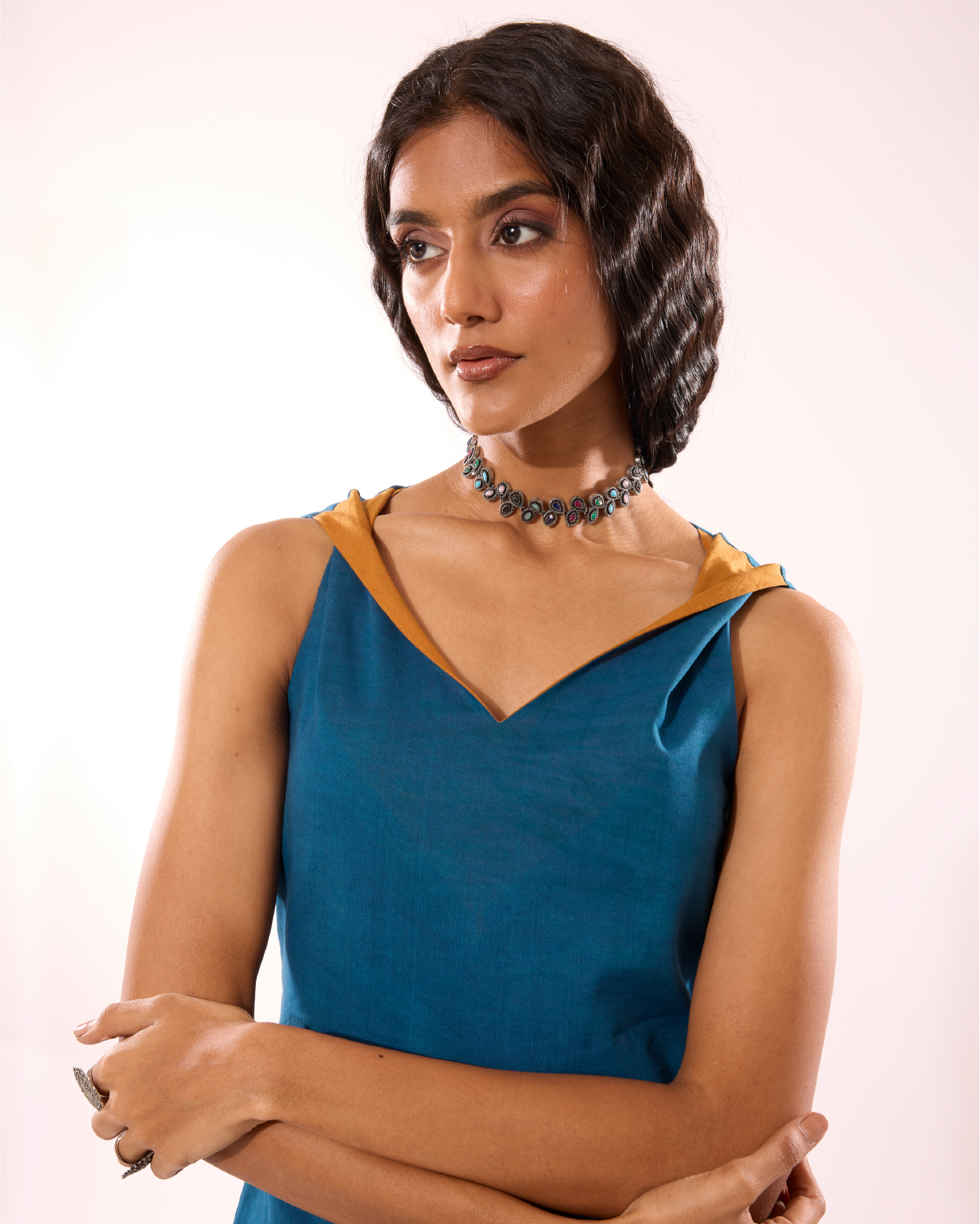 Anicham Twisted Shoulder Top