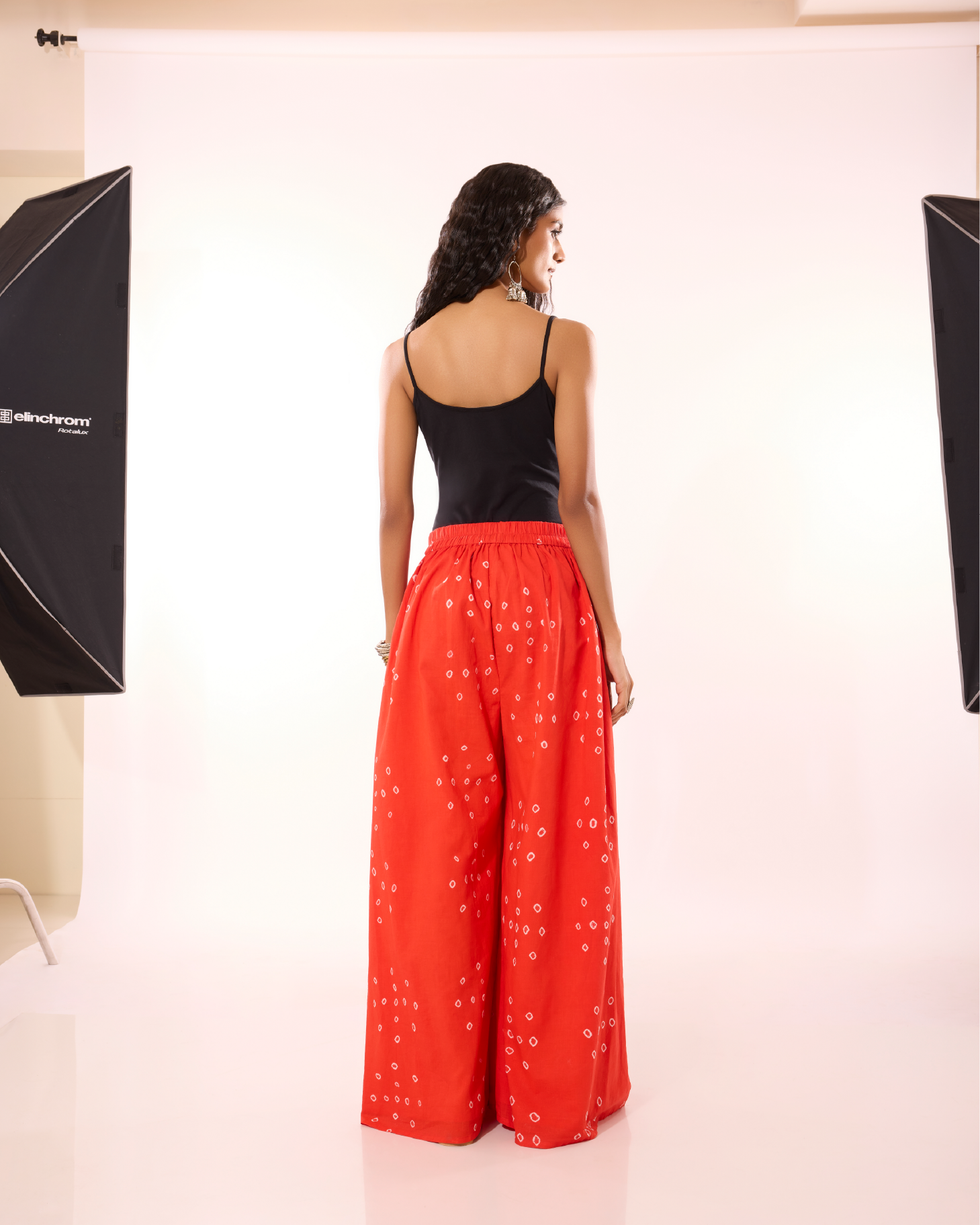 Eruzh Sungudi Pleated Pants