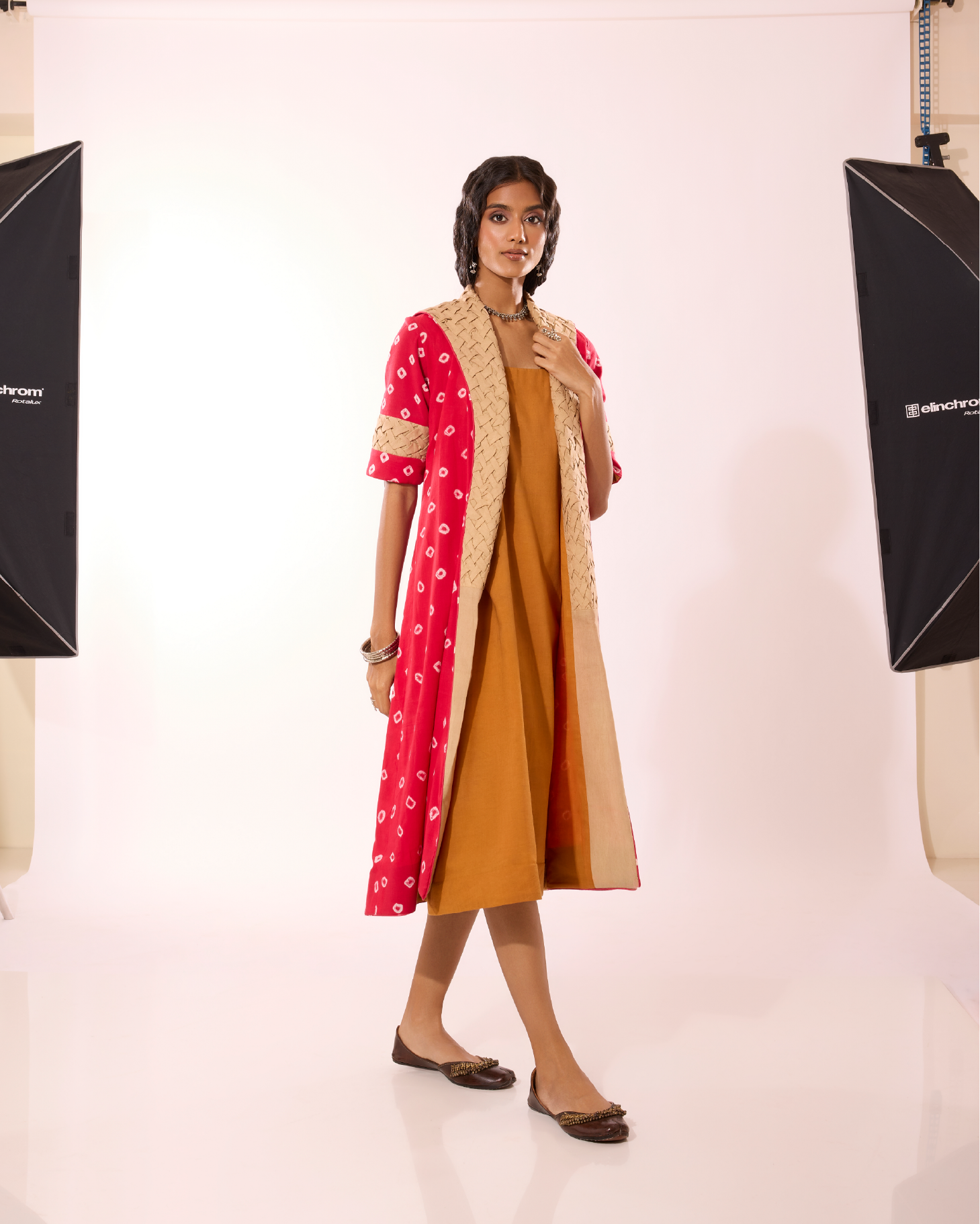 Kuvalai Reversible Sungudi Smocked Lapel Jacket