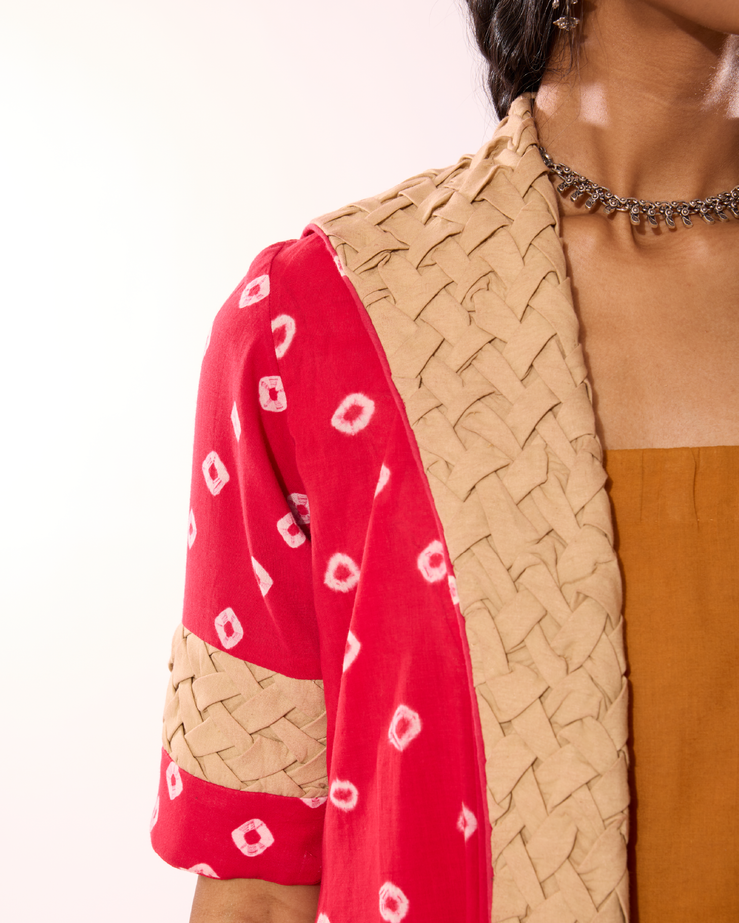 Kuvalai Reversible Sungudi Smocked Lapel Jacket