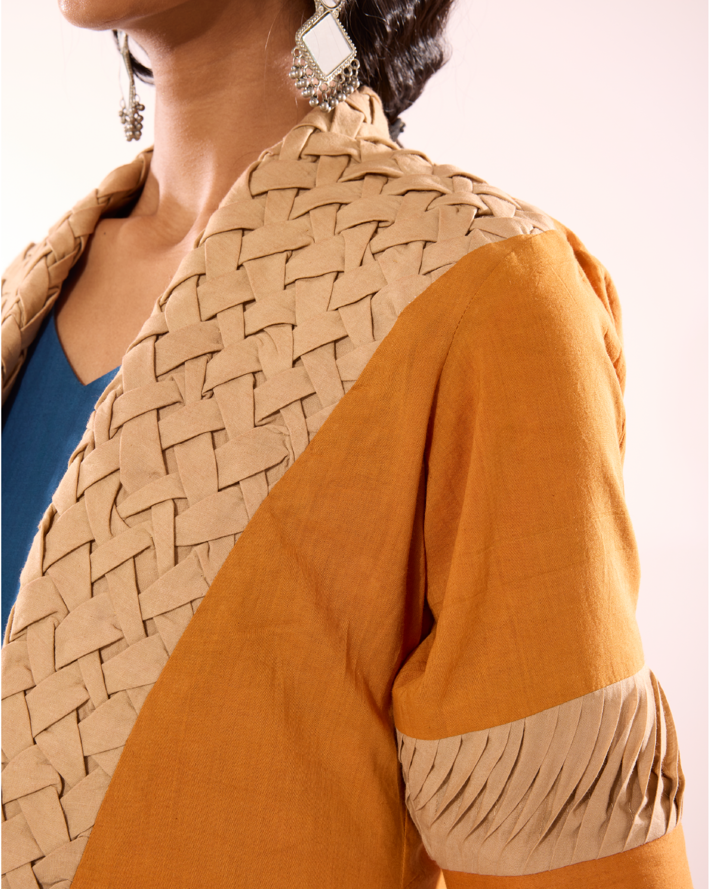 Kuvalai Reversible Sungudi Smocked Lapel Jacket