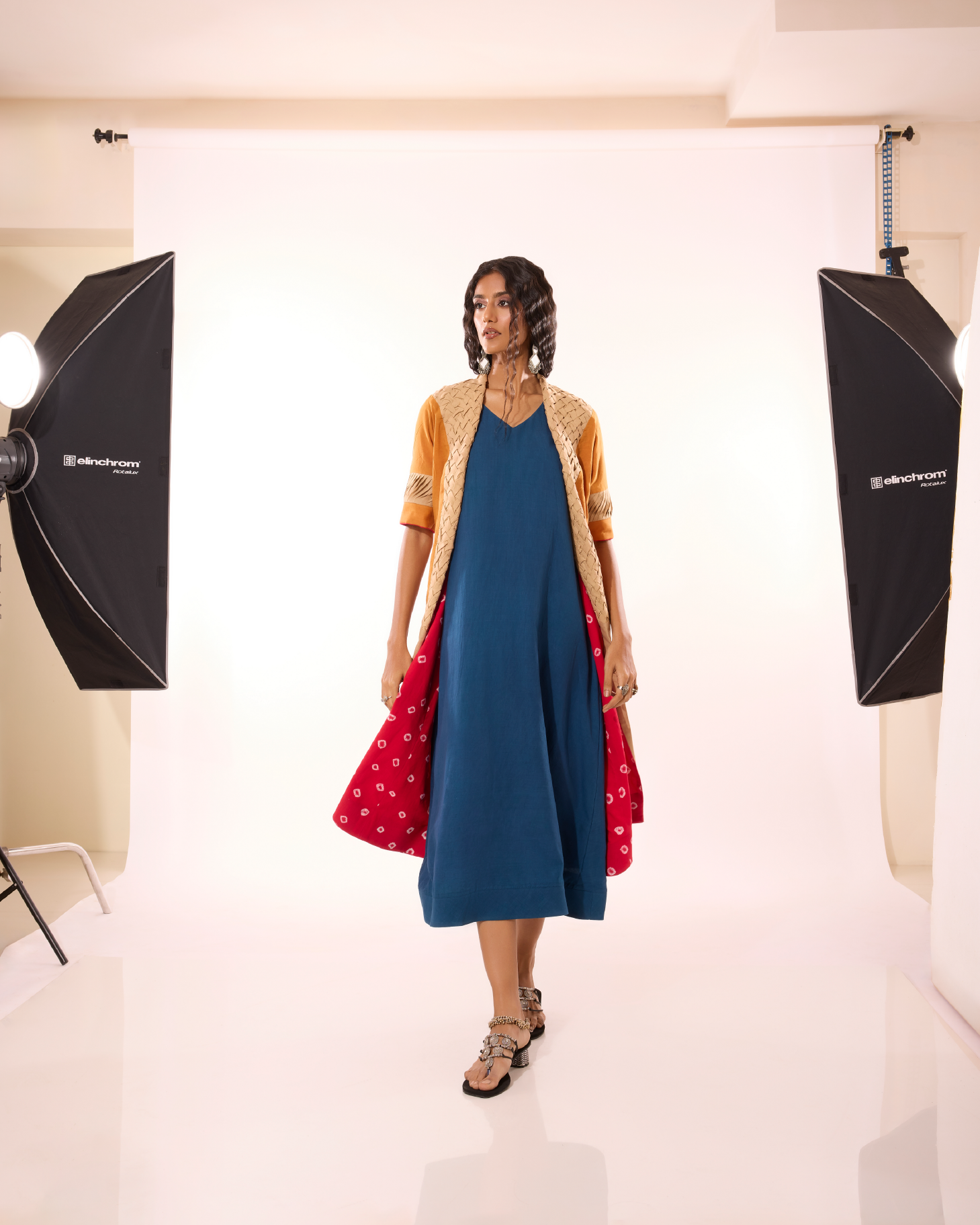 Kuvalai Reversible Sungudi Smocked Lapel Jacket