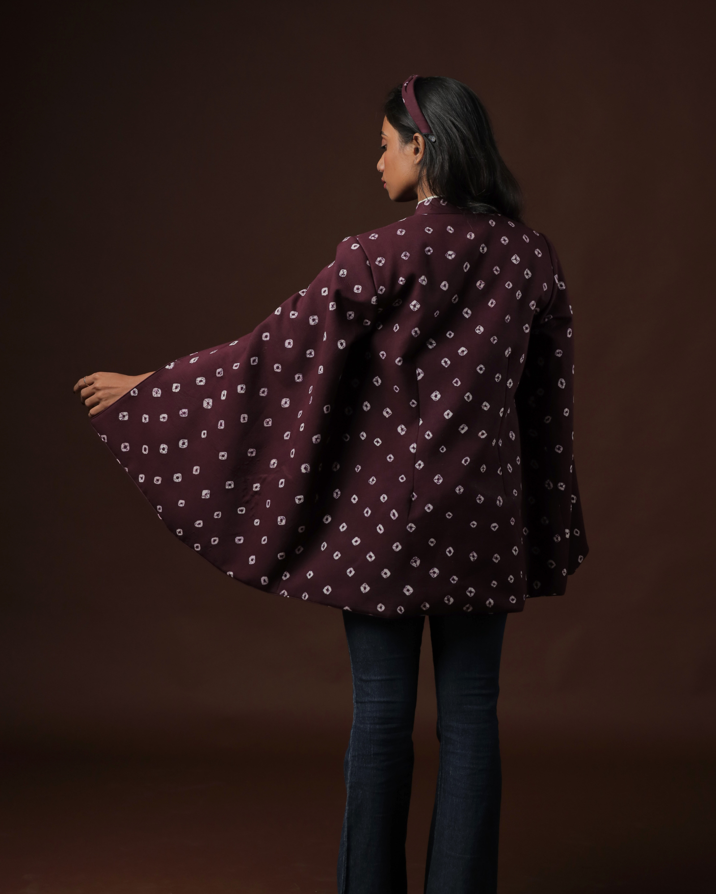 Avarohana Sungudi Open Sleeve Cape Blazer