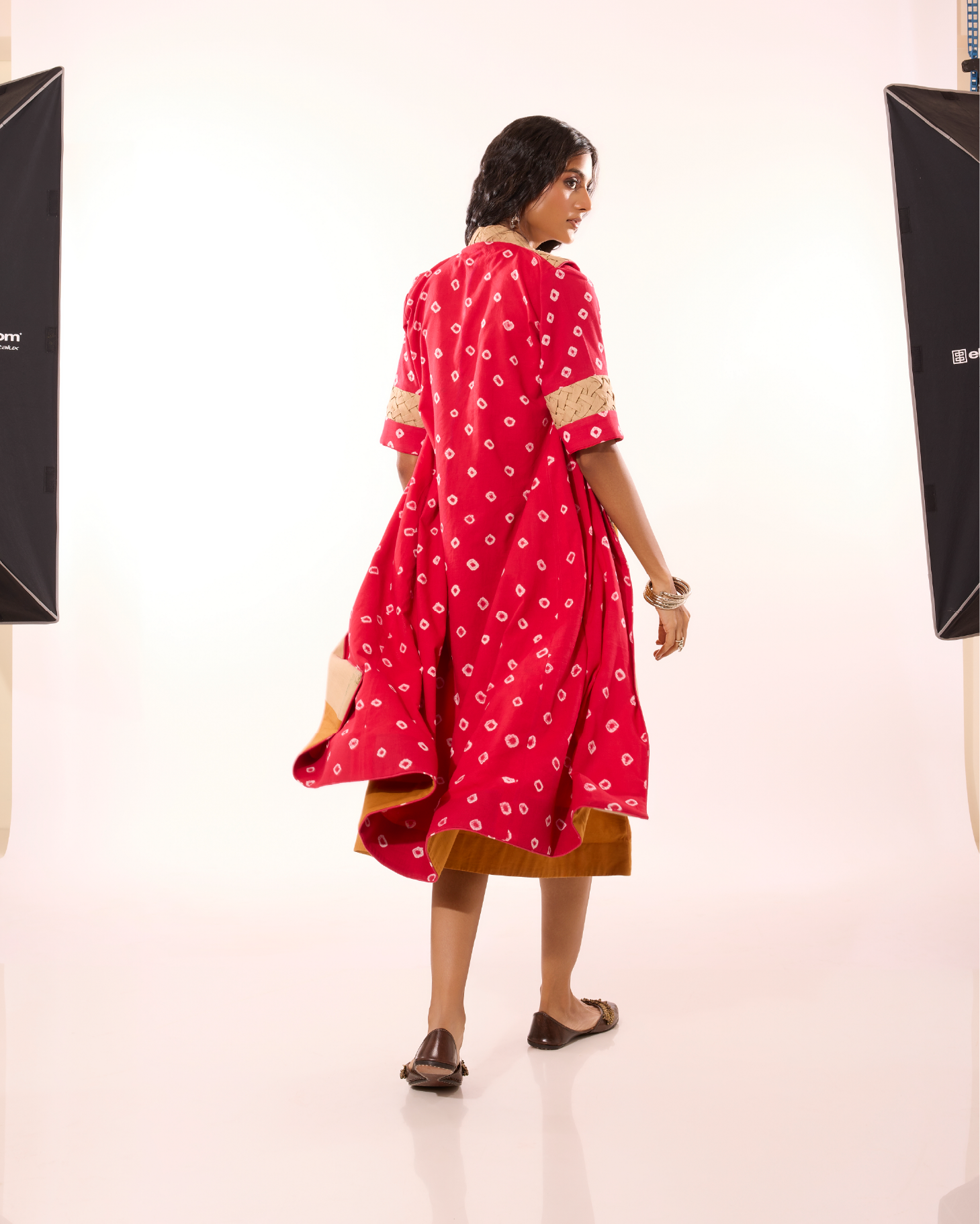 Kuvalai Reversible Sungudi Smocked Lapel Jacket