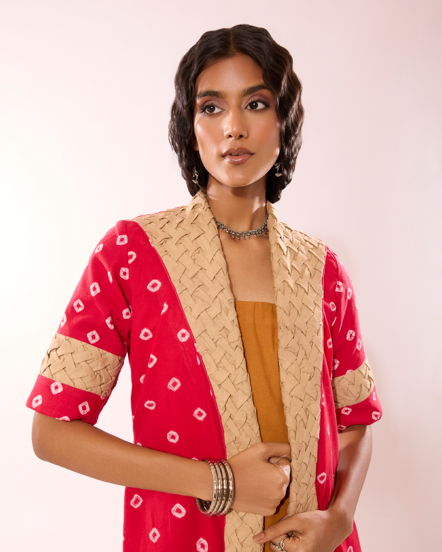 Kuvalai Reversible Sungudi Smocked Lapel Jacket