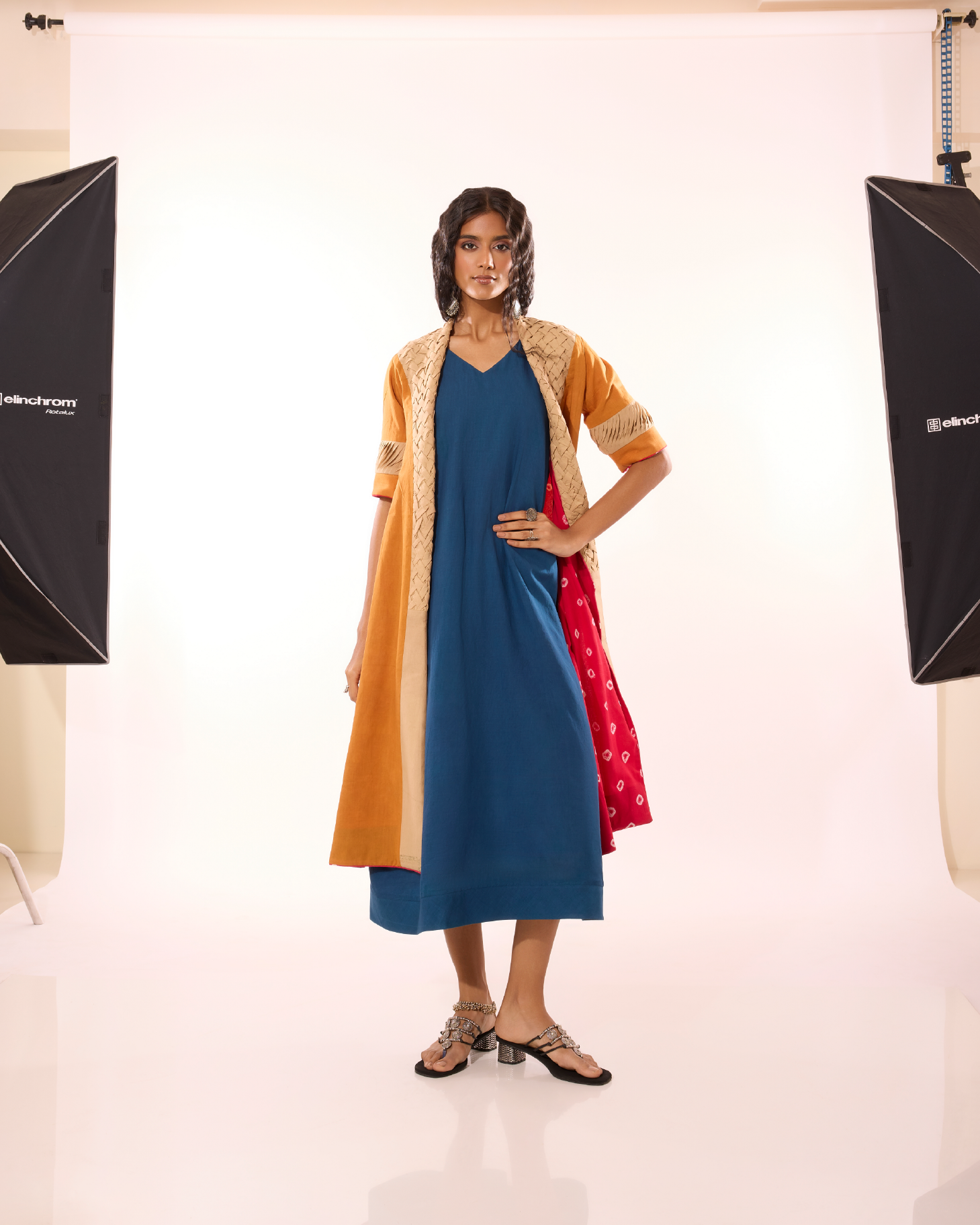 Kuvalai Reversible Sungudi Smocked Lapel Jacket